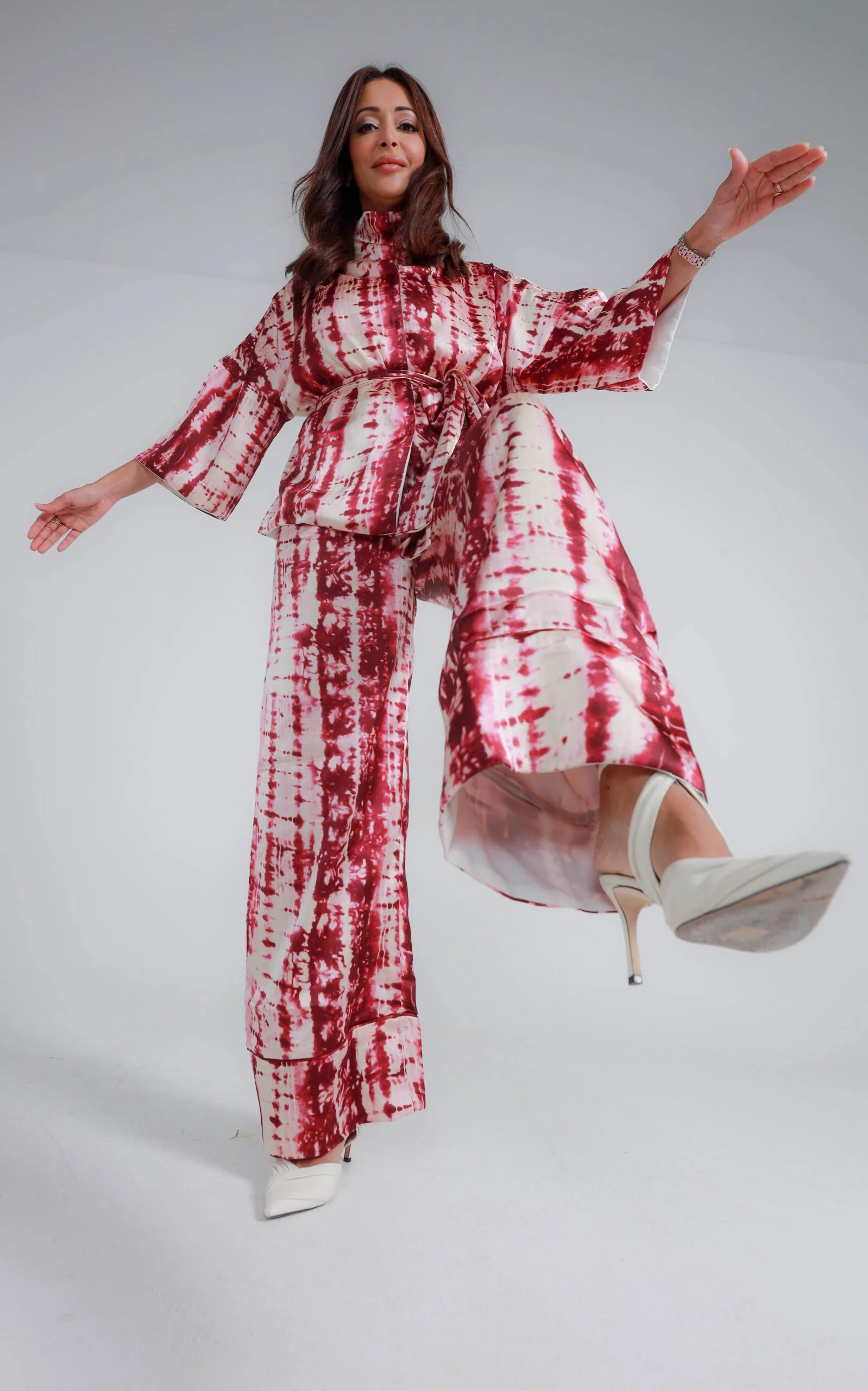 Pink Kimono Suit – Elegant High-Collar Women’s Kimono Set for Modern Style